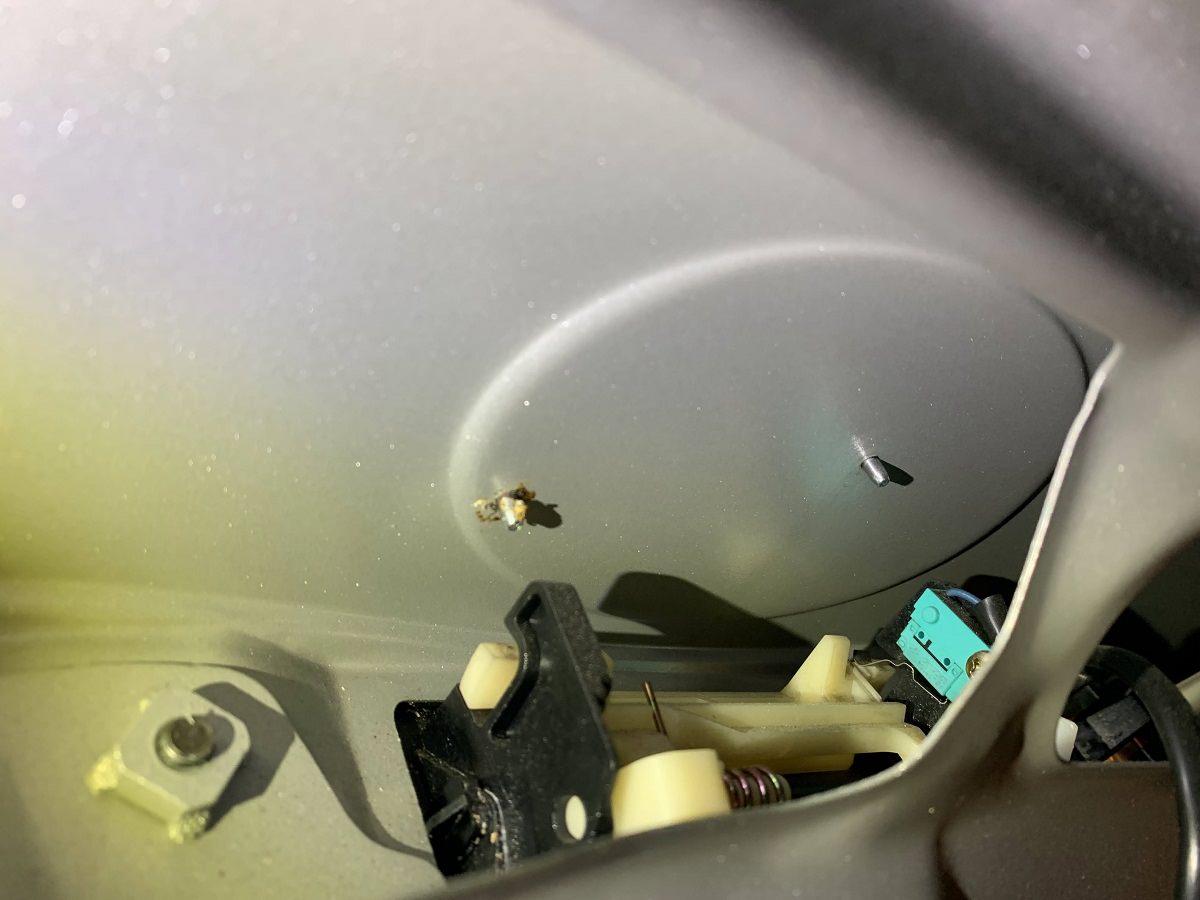 Diy 車のスムージング処理 エンブレム剥がし 穴埋め 閃き作業ブログ